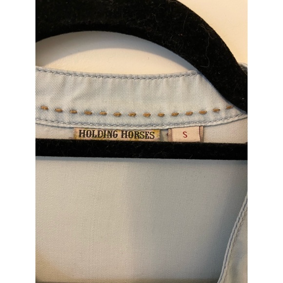 Anthropologie Holding Horses Lace Chambray Top - Picture 4 of 9